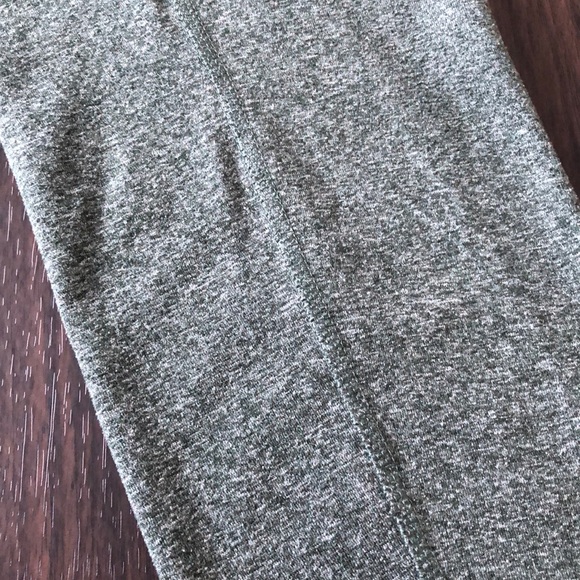 Old Navy elevate compression leggings yoga pants - Picture 7 of 8